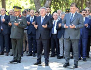 15 Temmuz Hain Darbe Teşebbüsünün 8’inci Yılında İzmir’de Anma Töreni Düzenlendi