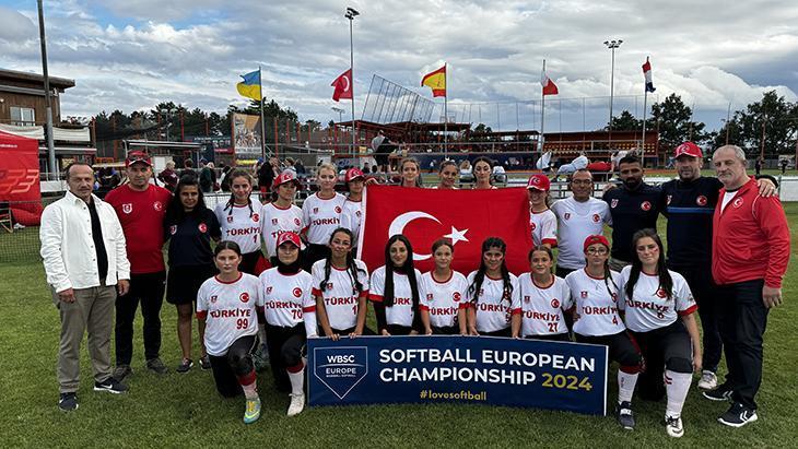 15 Yaş Altı Milli Softbol Grubu’ndan Tarihi Zafer!