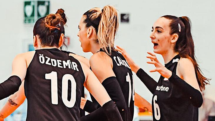 22 Yaş Altı Kadın Milli Voleybol Kadrosu, Avrupa Üçüncüsü!