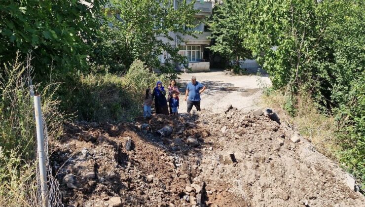 60 Daireye Giden Yolu Kapattı! Mahkeme Onay Verdi