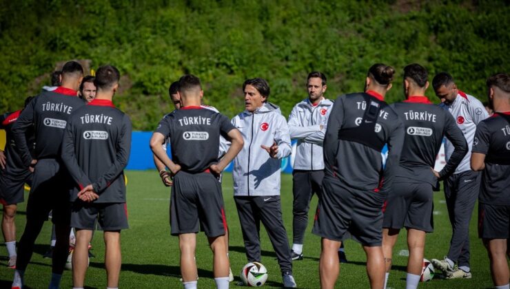 A Milli Futbol Kadrosu’nda Hollanda Maçının Hazırlıkları Devam Ediyor