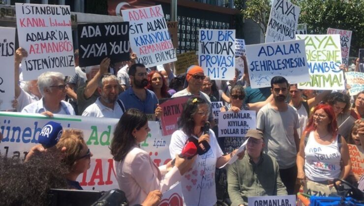 Adalılar İBB Önünde Eylem Yaptı: ‘Azmanbüsleri Derhal Geri Çekin’