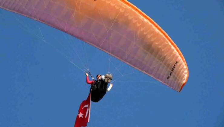 Adana’da Yamaç Paraşütçüsü 13 Saat Havada Kaldı