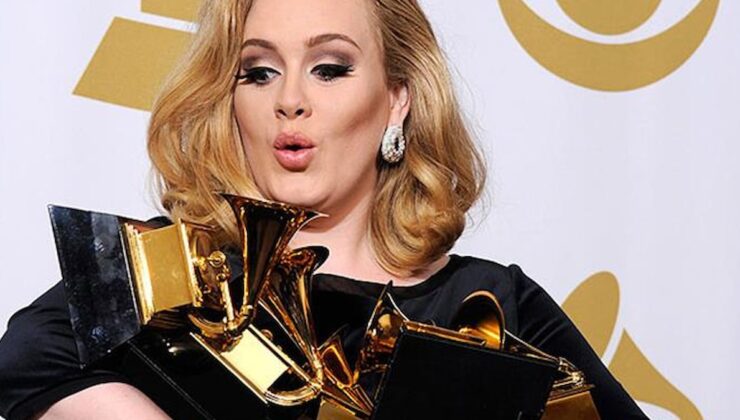 Adele’den Hayranlarını Üzen Haber… Ara Veriyorum