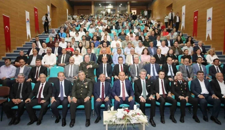 Aiçü’de “Direniş, Bedir’den Çanakkale’ye; 15 Temmuz’dan Gazze’ye” Konferansı Düzenlendi