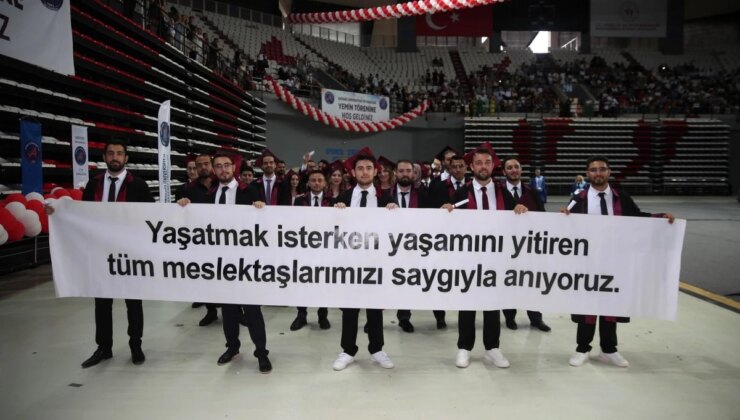 Akdeniz Üniversitesi Tıp Fakültesi’nde 293 Öğrenci Hekimlik Mesleğine Adım Attı