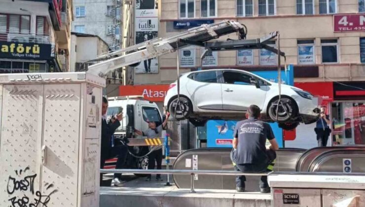 Ankara’da Korkunç Kaza: Araç Metro İstasyonuna Uçtu!