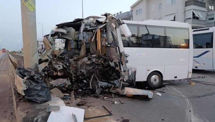 Antalya’da Turistleri Taşıyan Midibüs Kaza Yaptı: Çok Sayıda Yaralı Var