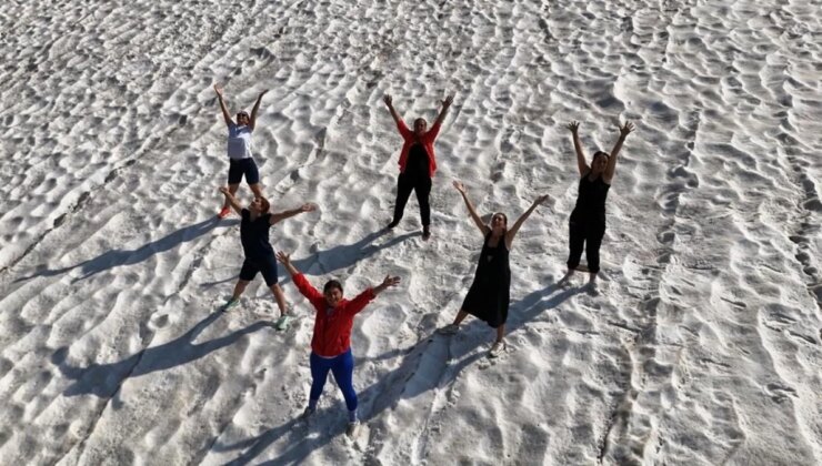 Artvinli Kadınlar 3000 Metrede Kar Üstünde Yoga Yaptı