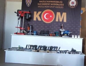 Aydın’ın Nazilli İlçesinde Silah Operasyonu: Çok Sayıda Ruhsatsız Silah Ele Geçirildi, 6 Şüpheli Yakalandı