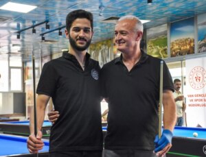 Baba ve Oğul Aynı Bilardo Turnuvasında Mücadele Edecek