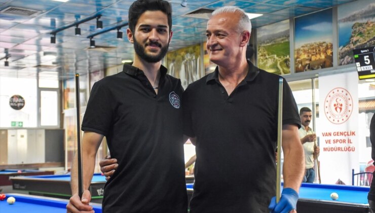 Baba ve Oğul Aynı Bilardo Turnuvasında Mücadele Edecek