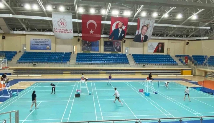 Badminton Karşılaşmaları İştirakçiler Arasında Dostça Rekabetle Oynandı