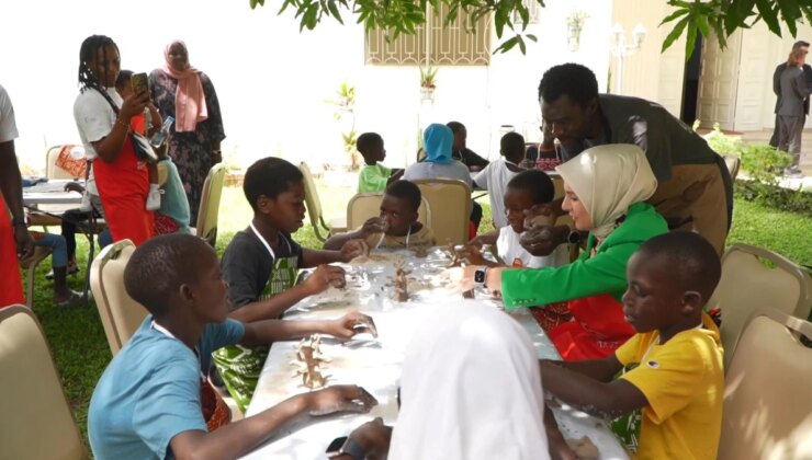 Bakan Göktaş, Senegal’de Yetim Çocuklarla Çömlek Atölyesine Katıldı