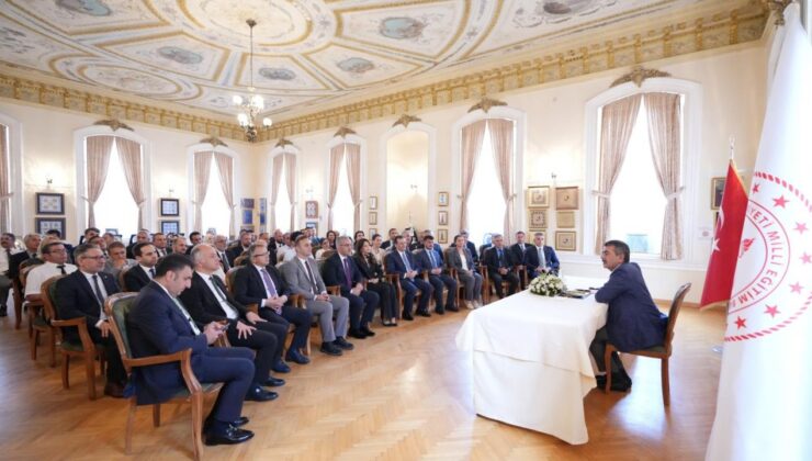 Bakan Tekin, İstanbul’da Okul Müdürleri ile Buluştu!