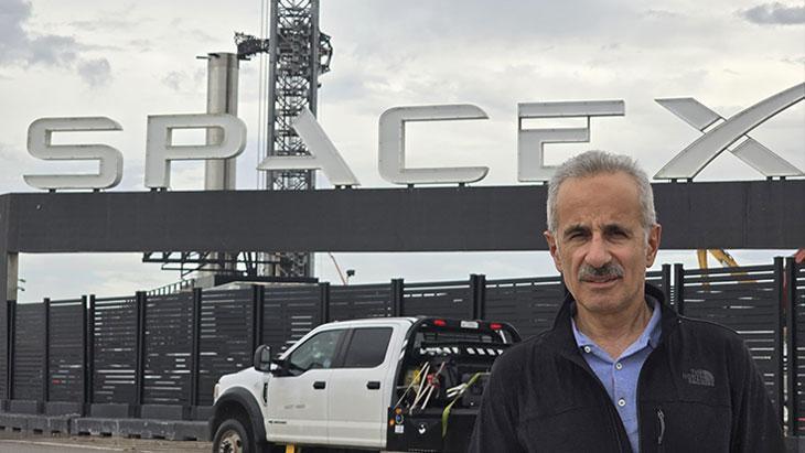 Bakan Uraloğlu, Spacex’in Teksas’taki Üretim ve Fırlatma Tesisi’ni İnceledi