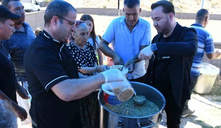 Balıkesir Büyükşehir, Macarlar ve Kabakdere’de Aşure Hayrı Düzenledi