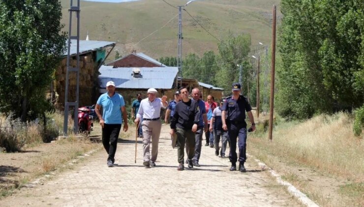 Bayburt’un Demirözü İlçesinde Köylerde Altyapı Çalışmaları Devam Ediyor