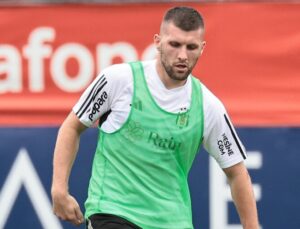 Beşiktaş, Ante Rebic’i Takım Dışında Bıraktı