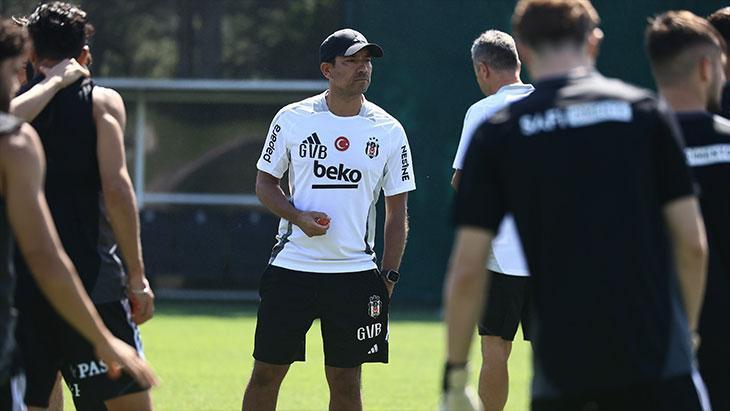 Beşiktaş’ta Ayrılıklar Netleşiyor! Yıldız Futbolcu Gözden Çıkarıldı