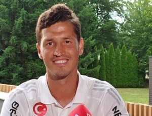 Beşiktaş’ta Salih Uçan Yaptığı Fedakarlığı Açıkladı: Sakatlığım Bu Kadar Uzun Sürmeyecekti