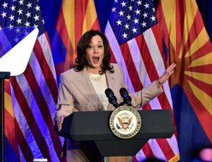 Biden’ın Adaylık İçin İşaret Ettiği Kamala Harris Kimdir?