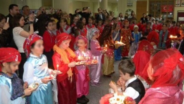 Bir İlkokulda Yapılan ‘Kültür Şenliği’ Adı Altındaki Etkinlik Tepki Çekti: Çocuklara ‘Kına Gecesi’ Gösterisi