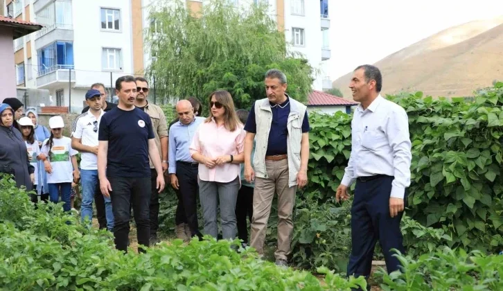 Bitlis’te ‘Okuldaki Çiftlik’ Projesi