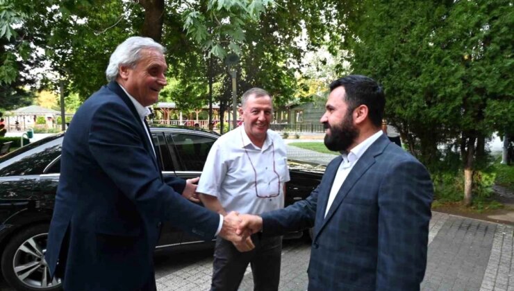 Bozüyük Belediye Başkanı Mehmet Talat Bakkalcıoğlu, Sosyal Yardımlaşma Derneği Etkinliğine Katıldı