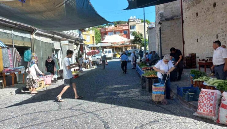 Buldan’da Yukarı Pazar Kuruldu