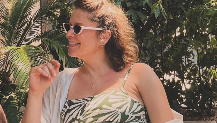 Burcu Biricik’ten Karnı Burnunda Yeni Pozlar