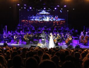 Bursa Festivali’nde Büyüleyici Gece