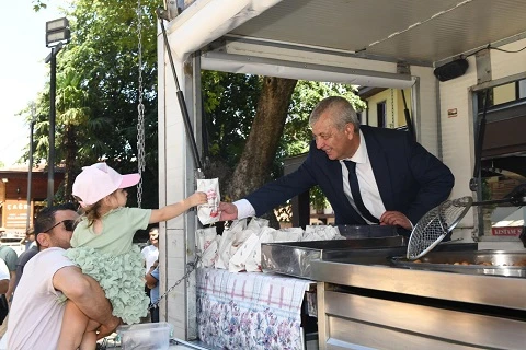 Bursa Osmangazi’de 15 Temmuz Şehitleri İçin Lokma İkramı