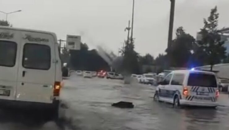 Bursa’da 30 Dakikada 100’den Fazla Şimşek Çaktı