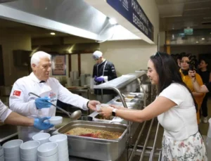 Bursa’da Aşure Kazanları Birlik ve Beraberlik İçin Kaynadı