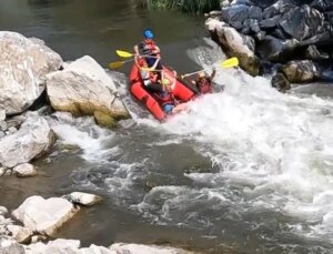 Bursa’da Kocasu Çayı’nda Rafting Yapan Dağcıların Heyecan Dolu Anları