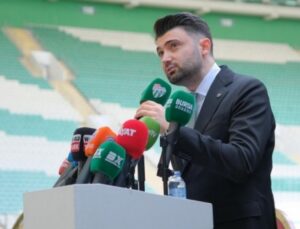 Bursaspor Başkanı Enes Çelik Taraftarları Rahatlattı