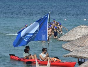 Çanakkale Plajlarında Bu Sene de Mavi Bayrak Dalgalanıyor