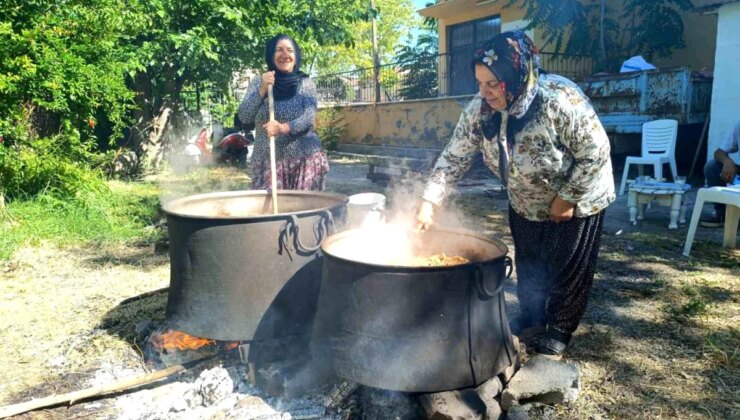 Çemişgezek’te Dut Pekmezi Üretimi Artıyor