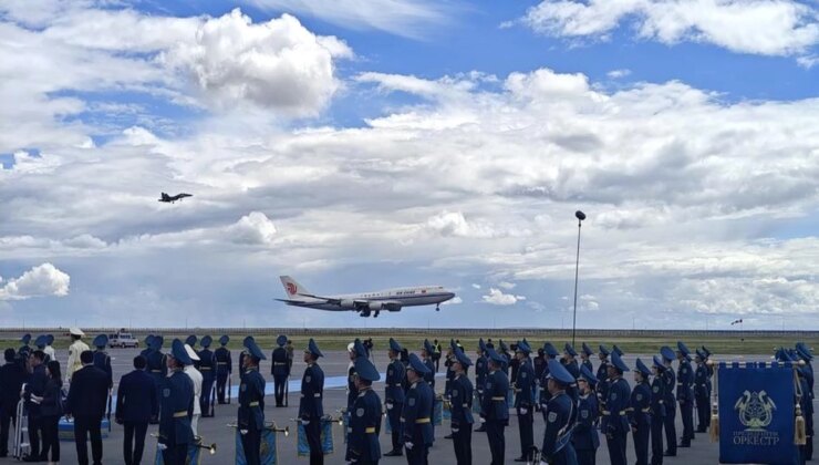 Çin Cumhurbaşkanı Xi Jinping’in Kazakistan Ziyaretine Savaş Uçakları Eşlik Etti