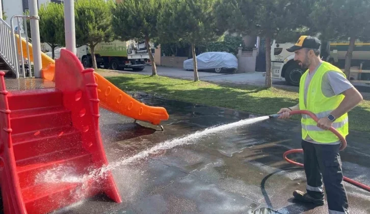 Darıca’da Parklara Hijyenik Dokunuş