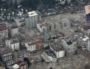 Deprem Bölgesinde Başta Barınma ve Sağlık Olmak Üzere Sorunlar Kördüğüm