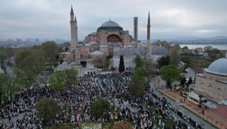 Diyanet 5 Temmuz Namaz Saatlerini Paylaştı: Cuma Namazı Saat Kaçta Kılınacak?