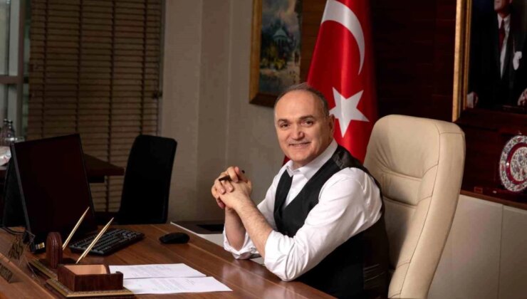 Düzce Belediye Başkanı Dr. Faruk Özlü: Suriye Sorunu Dört Unsurluk Bir Uzlaşma Metni İmzalanarak Çözülebilir