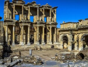 Efes’in Kayıp Kapısı Bulundu