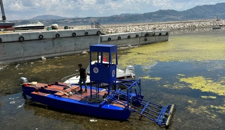 Eğirdir Gölü Yüzeyindeki Yosunlar Temizlenecek