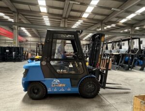 Elektrikli Forklift, Kapalı Alanlarda Emisyonu En Aza İndirmek İçin Çalışıyor