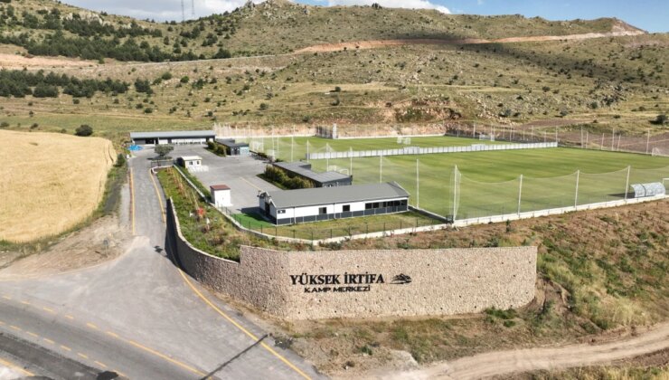 Erciyes Yüksek İrtifa Kamp Merkezi Futbol Kadrolarına Ev Sahipliği Yapıyor