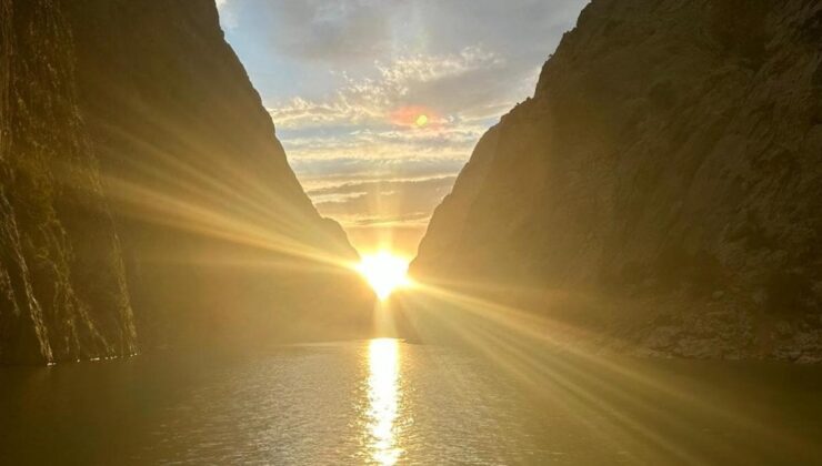 Erzincan’da Bu Manzara Yılın Sadece 10 Günü Görülebiliyor