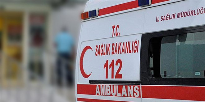 Erzincan’da Hafif Ticari Araç Devrildi: 5 Yaralı